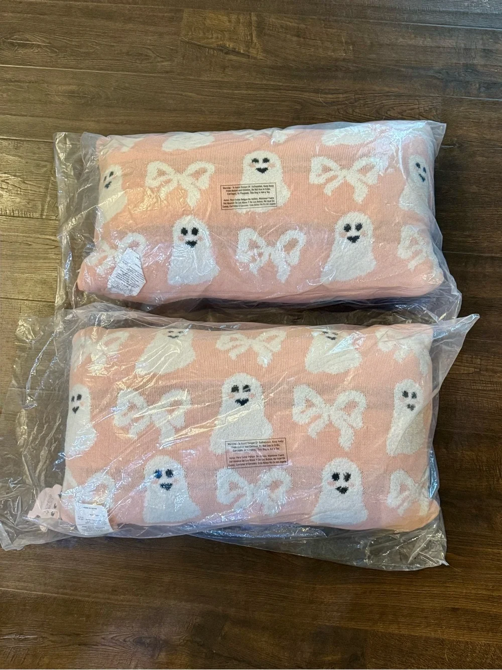 Ghoul and Goblin Pink Ghost & Bow Cozy Throw Pillow (Pair)